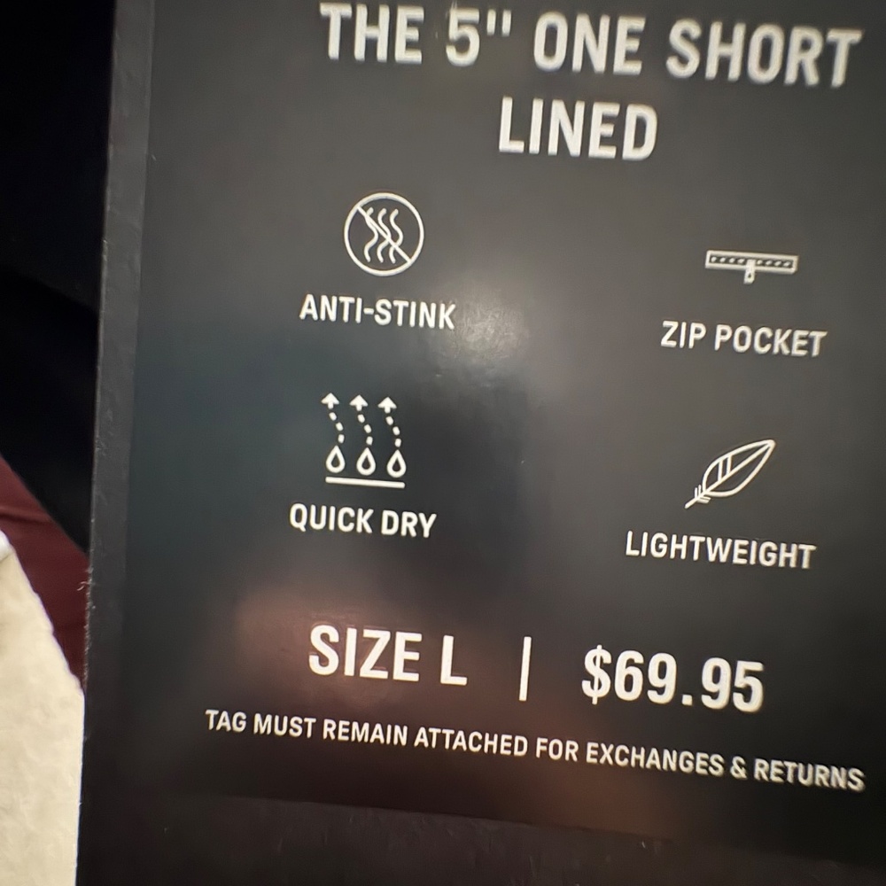 Fabletics The One Short - Picture 3 of 3